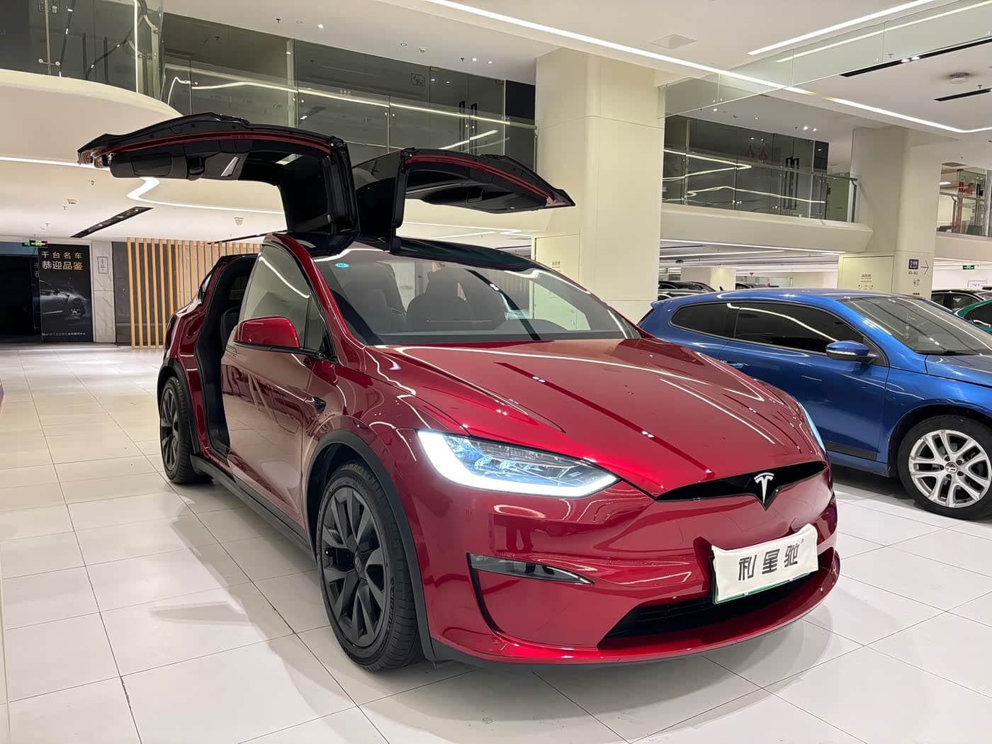 Tesla Model X 2023 — Фото 2/20