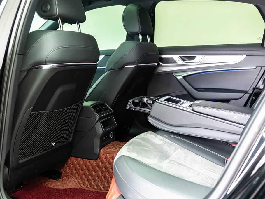 Audi A6L 2023 — Фото 3/4