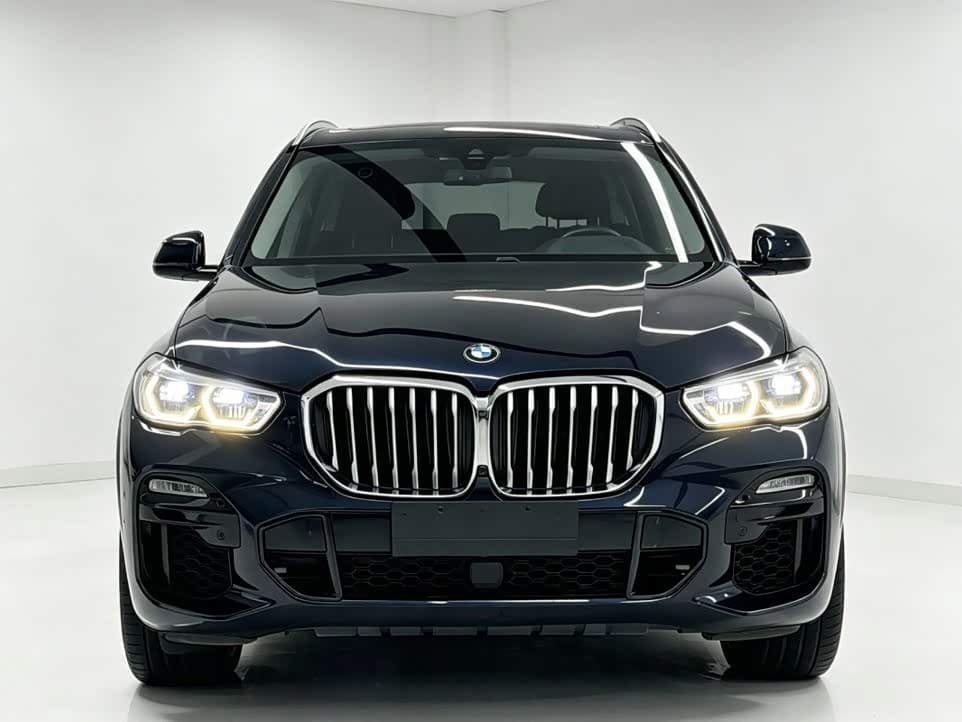 BMW X5 2019 — Фото 2/9
