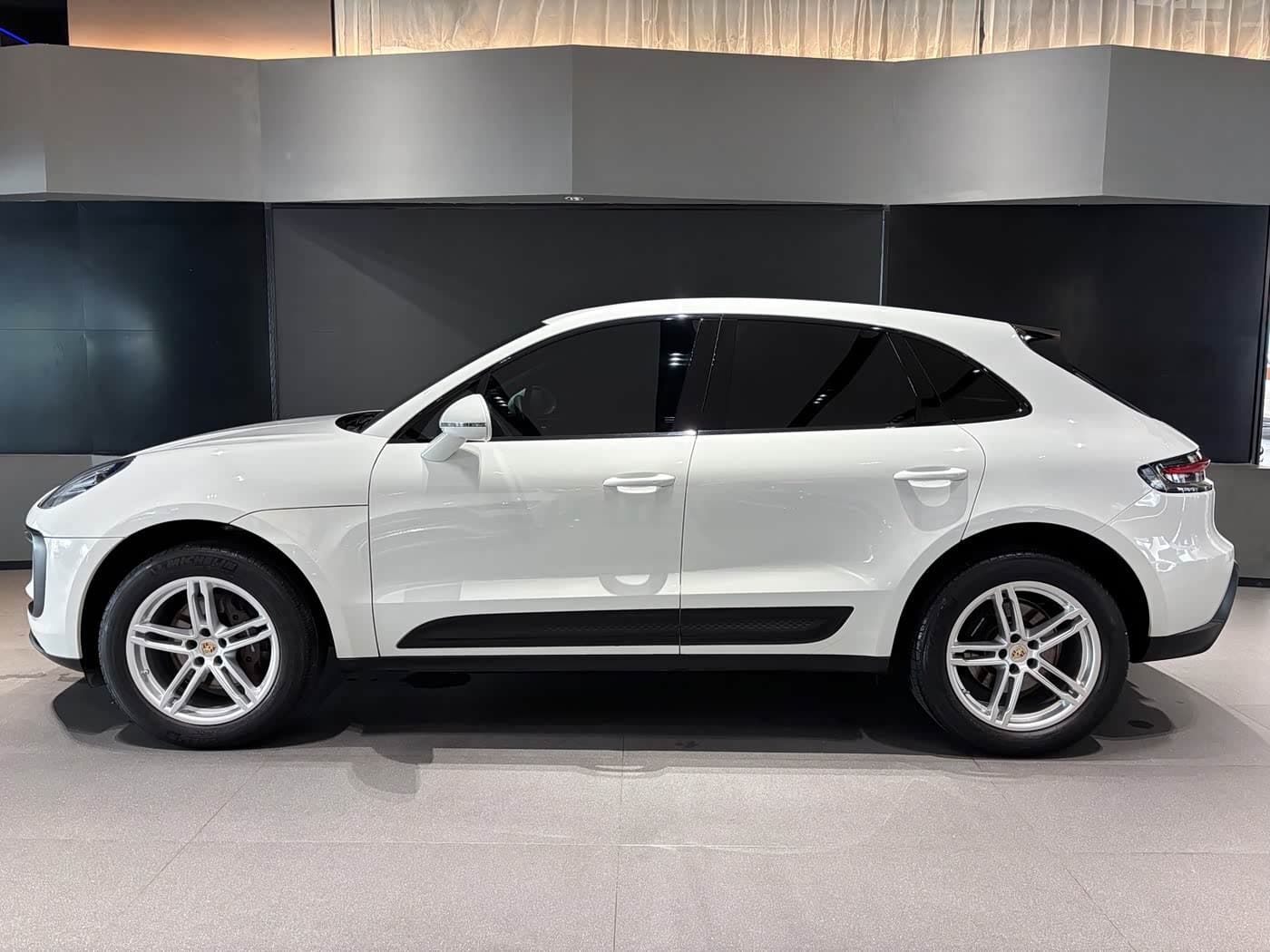 Porsche Macan 2022 — Фото 4/18
