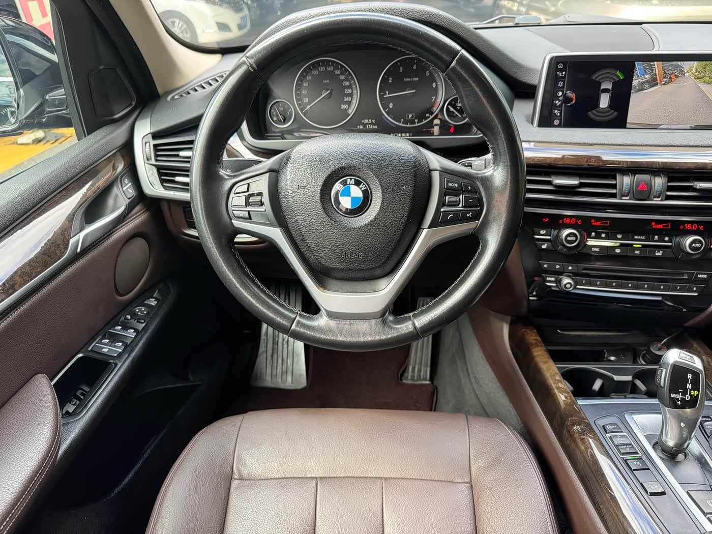 BMW X5 2017 — Фото 9/18