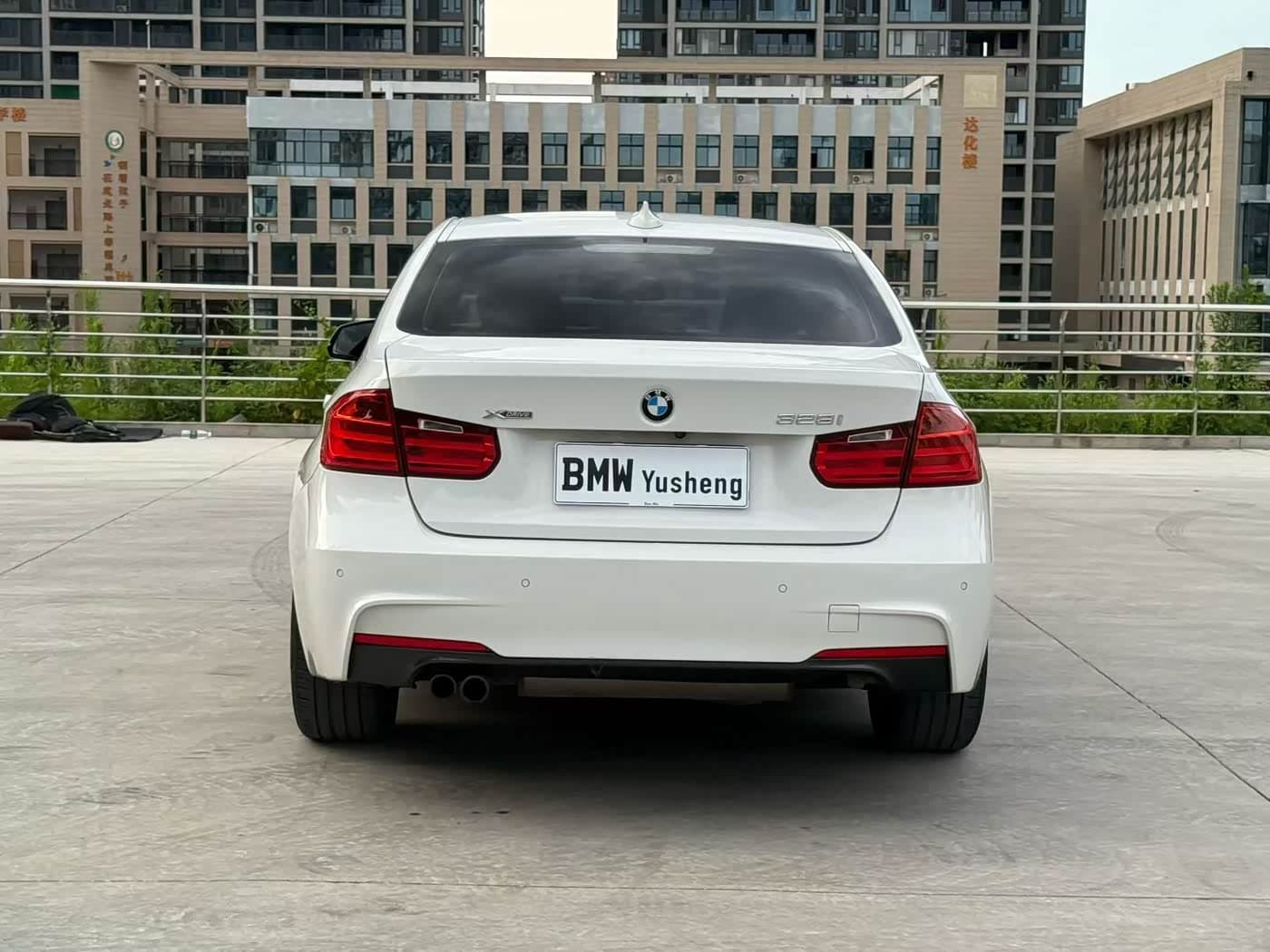 BMW 3 Series 2015 — Фото 8/9