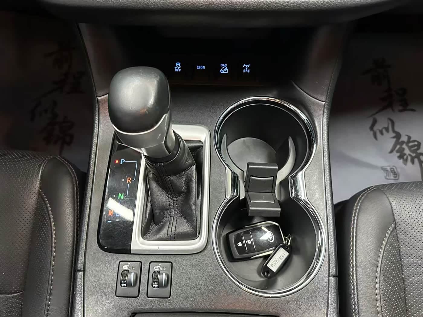 Toyota Highlander 2018 — Фото 13/20