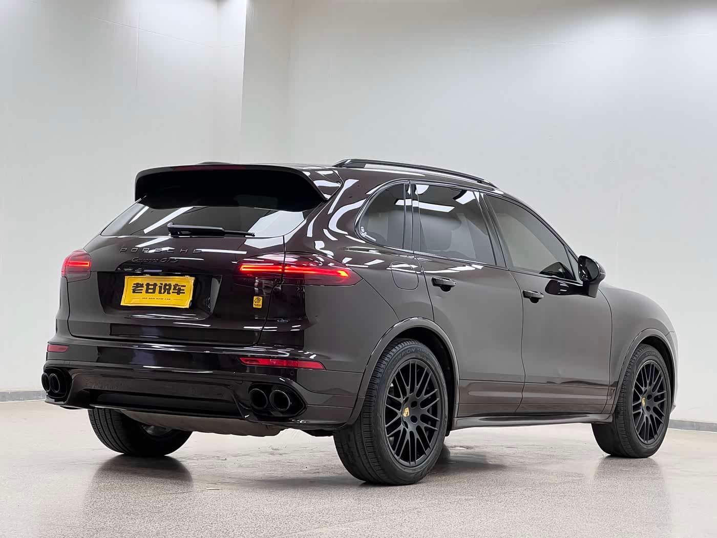 Porsche Cayenne 2016 — Фото 6/20