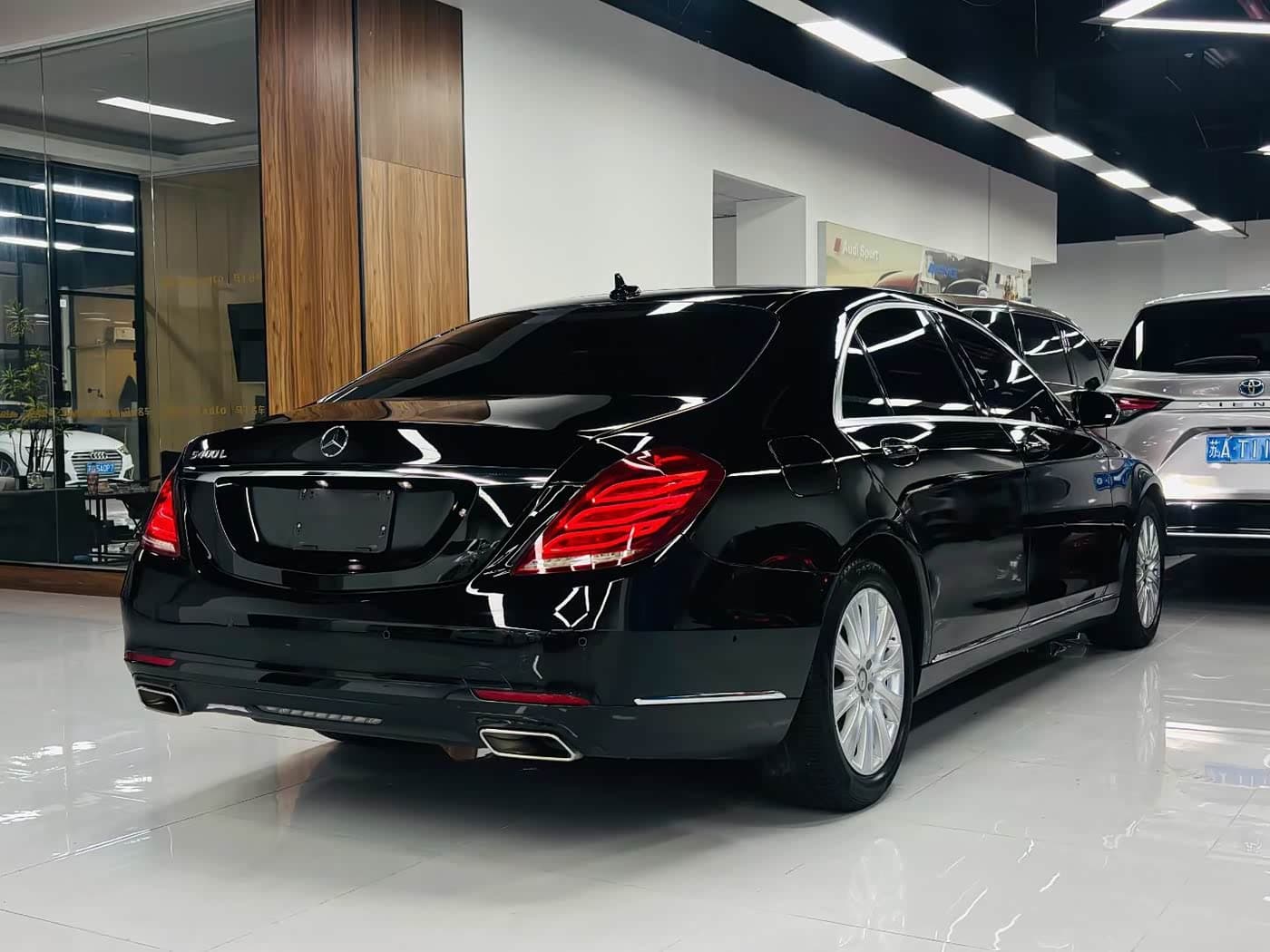 Mercedes-Benz S-Class 2015 — Фото 8/9