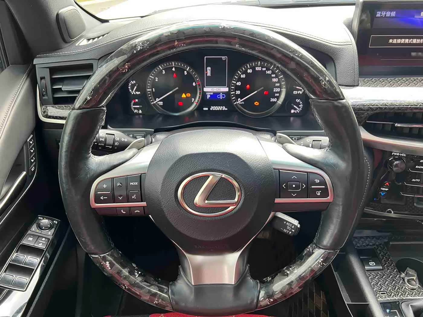 Lexus LX 2016 — Фото 16/20