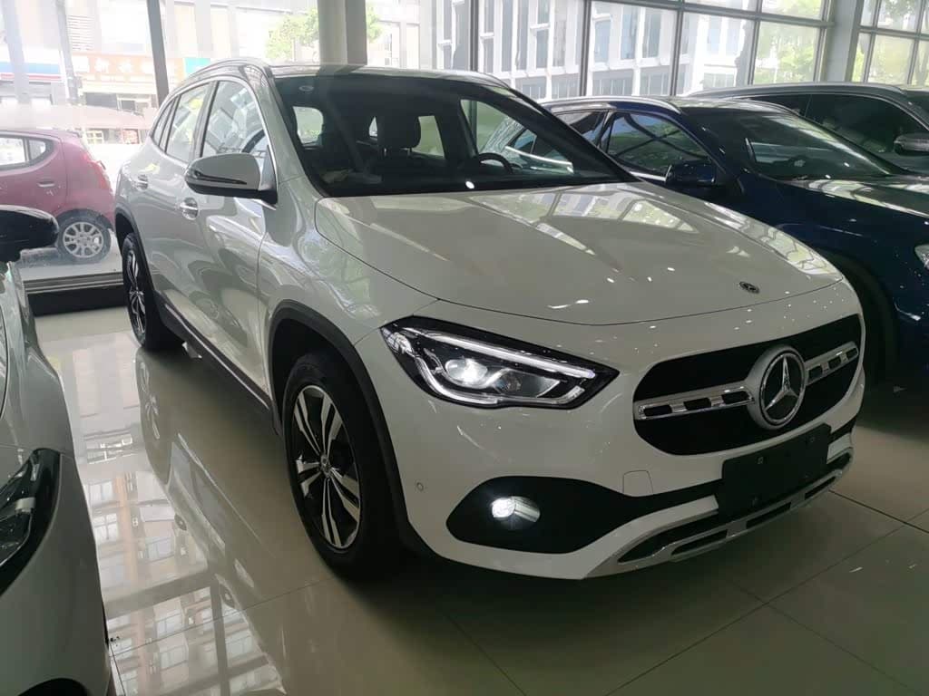Mercedes-Benz GLA 2023 — Фото 4/20