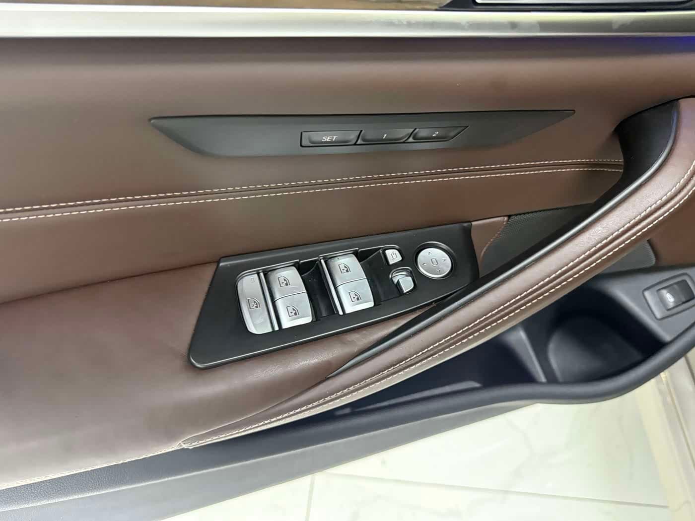 BMW 5 Series New Energy 2020 — Фото 9/20