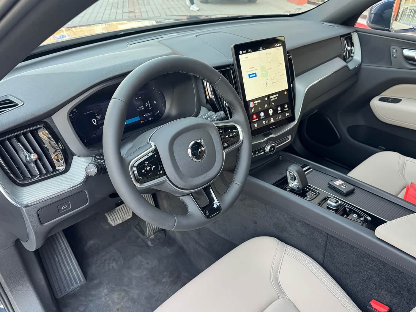 Volvo XC60 2026 — Фото 10/20