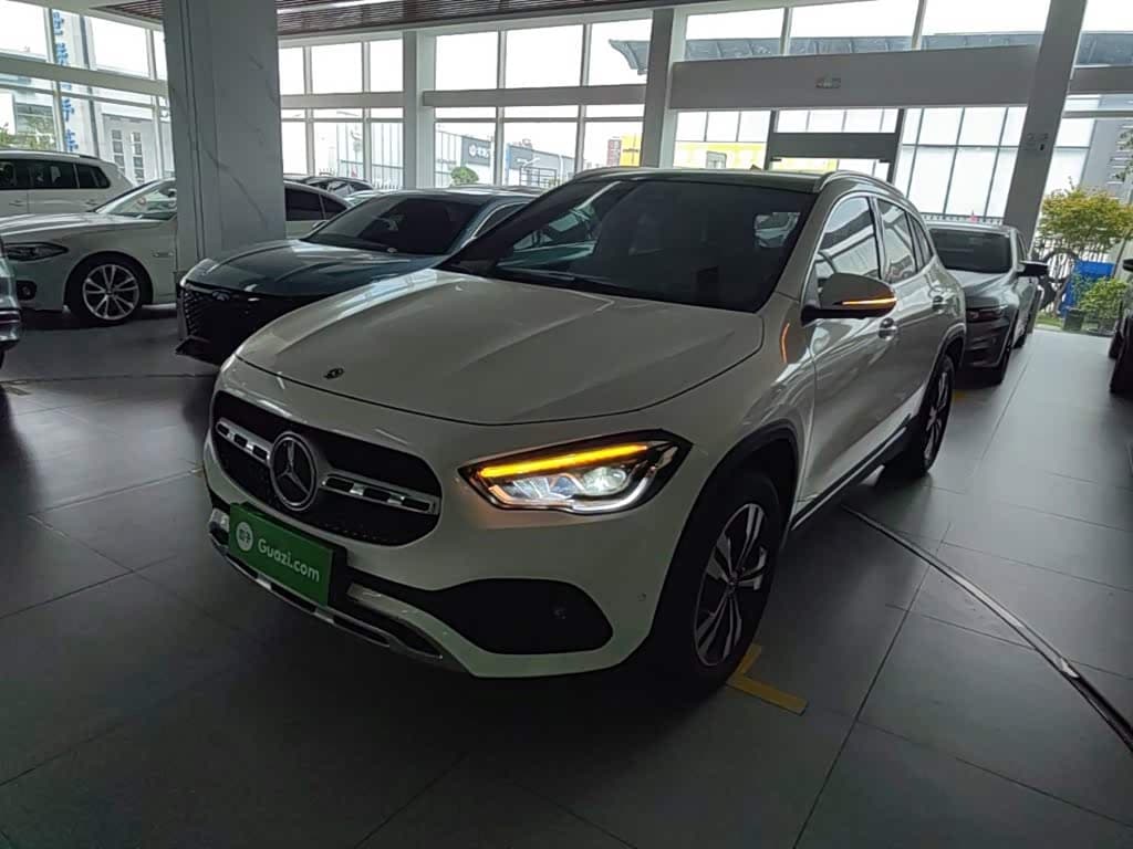 Mercedes-Benz GLA 2024 — Фото 1/20