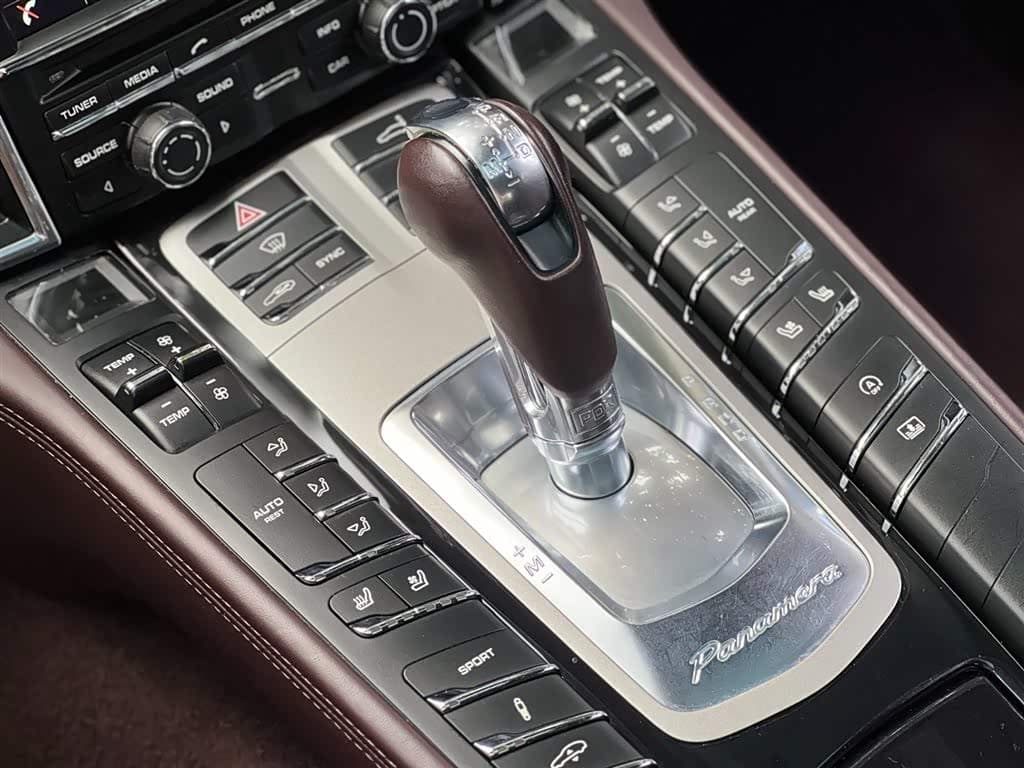 Porsche Panamera 2015 — Фото 18/19