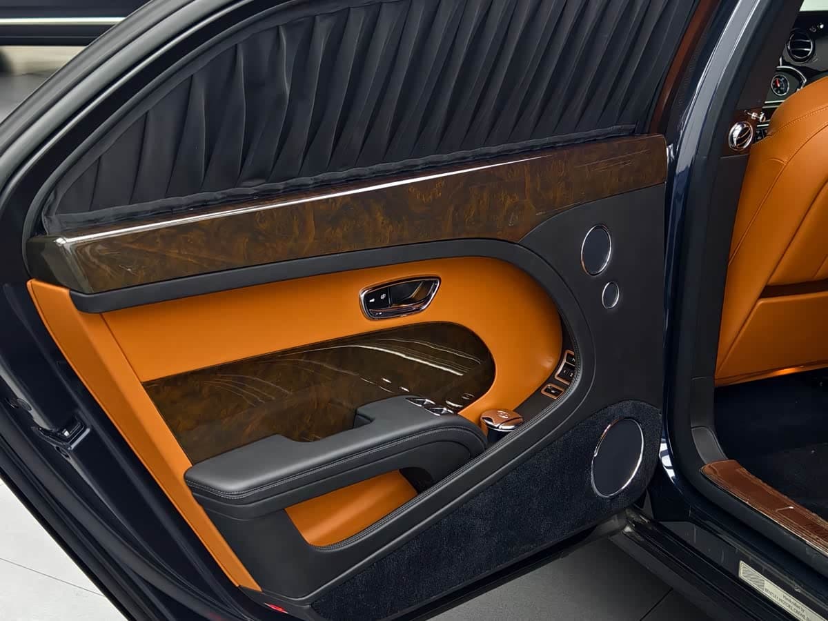Bentley Mulsanne 2019 — Фото 11/17