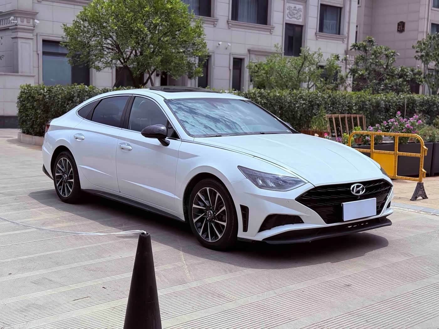 Hyundai Sonata 2021 — Фото 3/9
