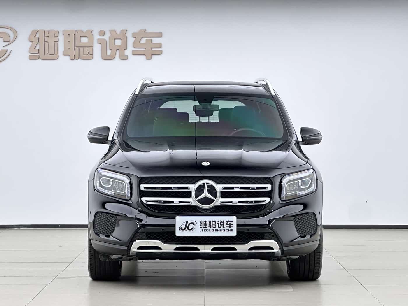 Mercedes-Benz GLB 2021 — Фото 2/17