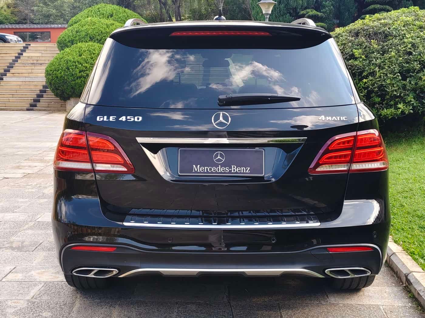Mercedes-Benz GLE 2016 — Фото 8/20