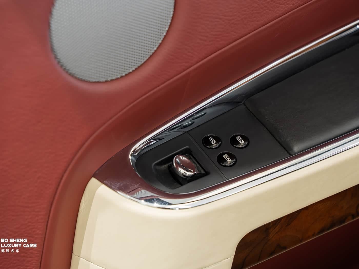 Rolls-Royce Ghost 2013 — Фото 18/20
