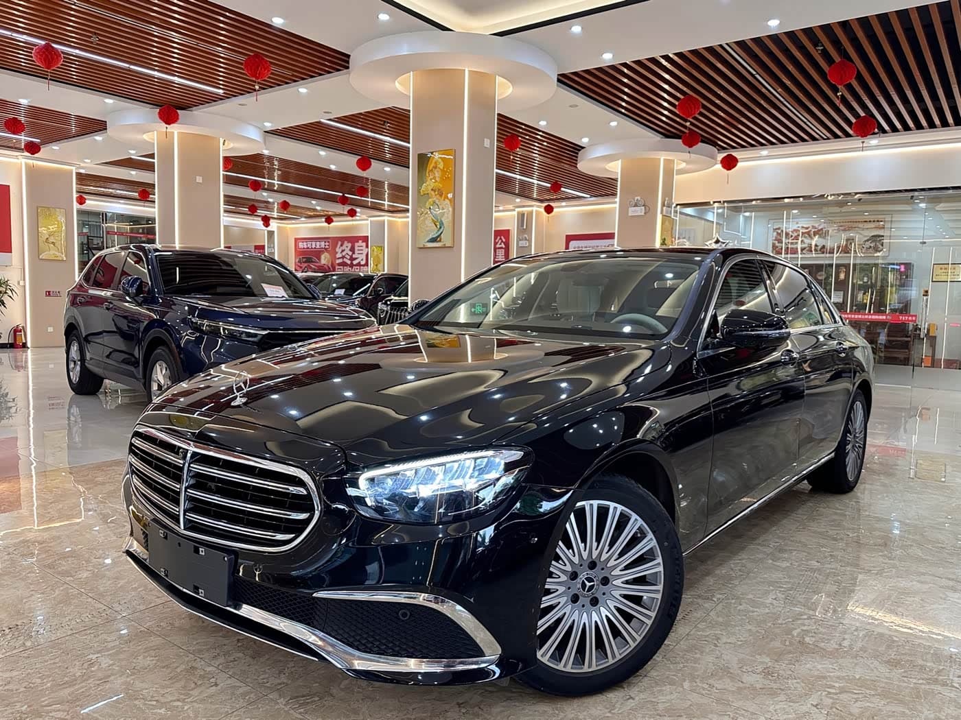 Mercedes-Benz E-Class 2023 — Фото 1/17