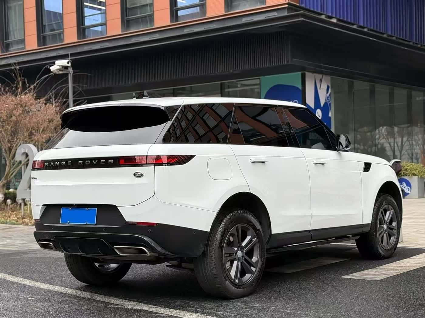 Land Rover Range Rover Sport 2024 — Фото 4/12