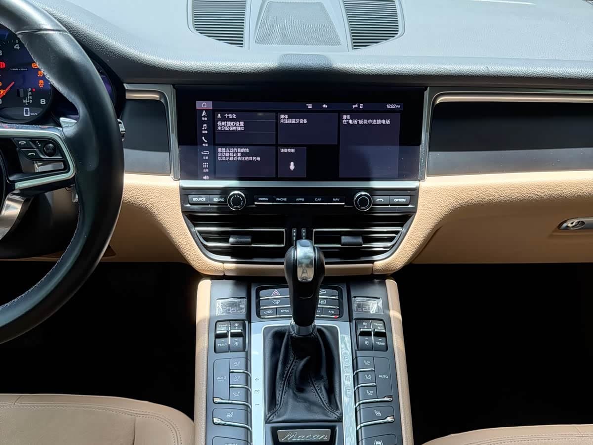 Porsche Macan 2020 — Фото 8/20