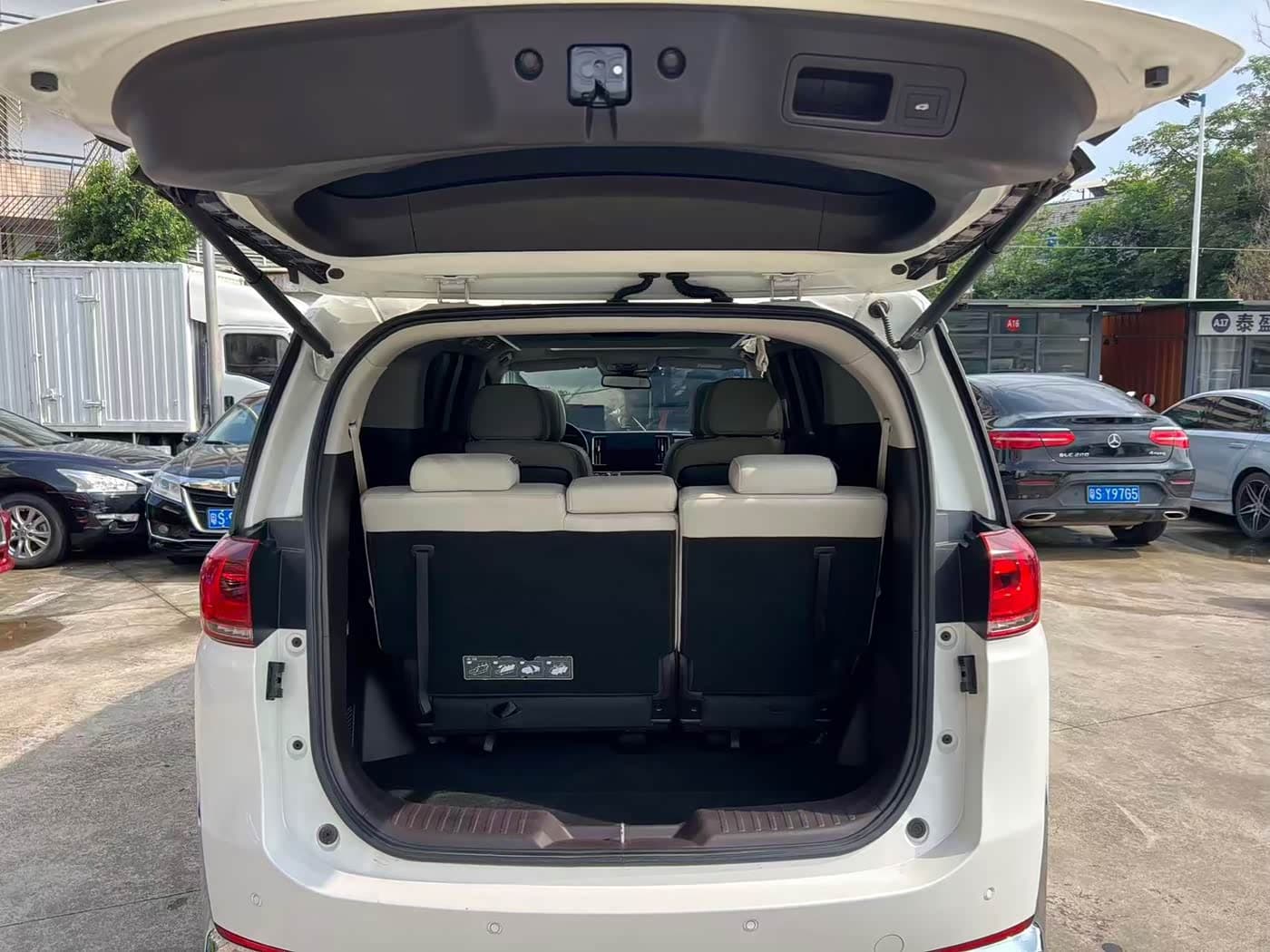 GAC Trumpchi Trumpchi M8 2021 — Фото 12/15