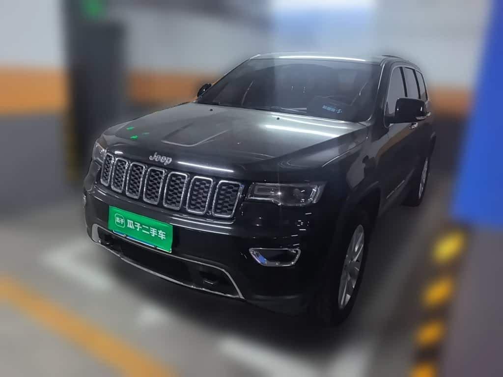 Jeep Grand Cherokee 2018 — Фото 2/20