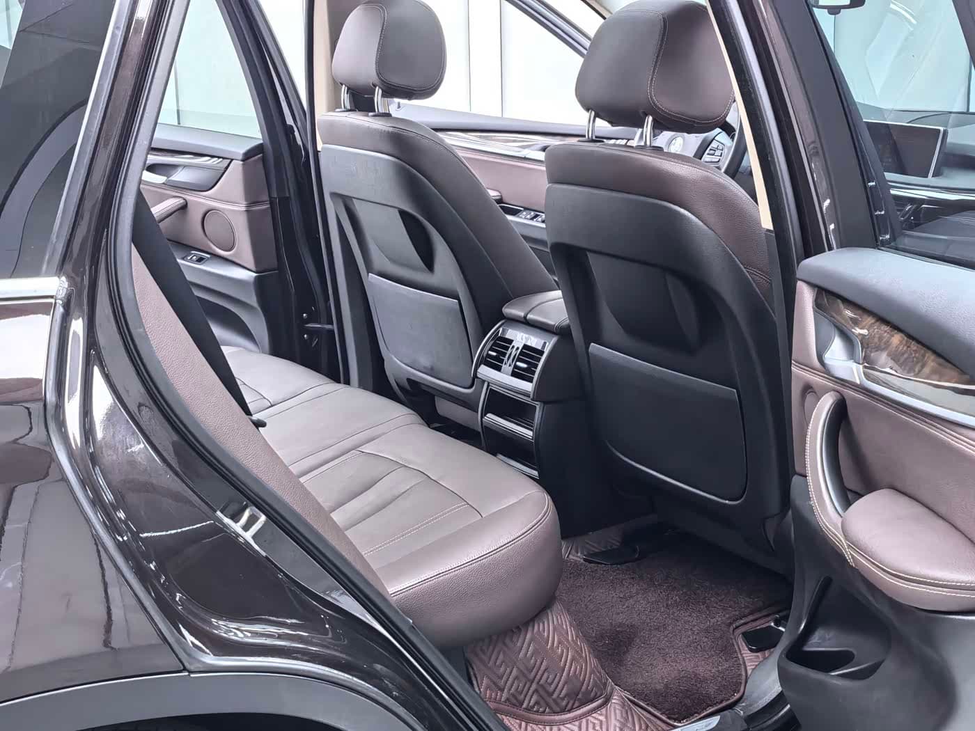 BMW X5 2015 — Фото 8/15
