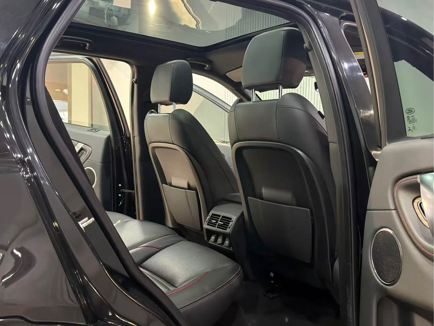 Land Rover Discovery Sport 2020 — Фото 14/20