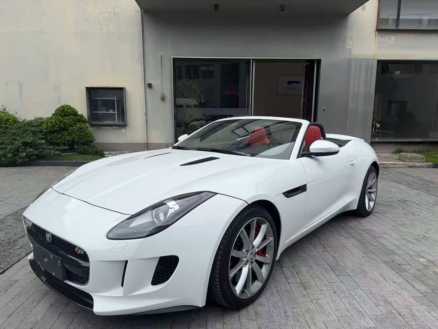 Jaguar F-TYPE 2014 — Фото 1/9