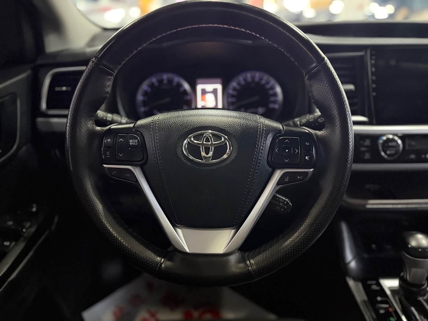 Toyota Highlander 2020 — Фото 7/14