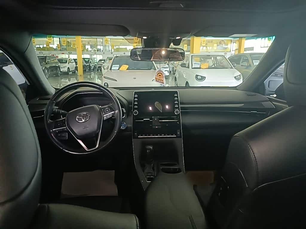 Toyota Avalon 2023 — Фото 10/20