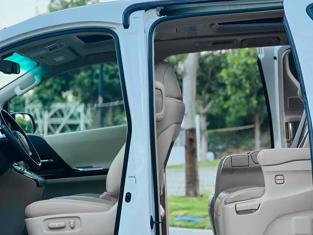 Toyota Alphard 2012 — Фото 5/12