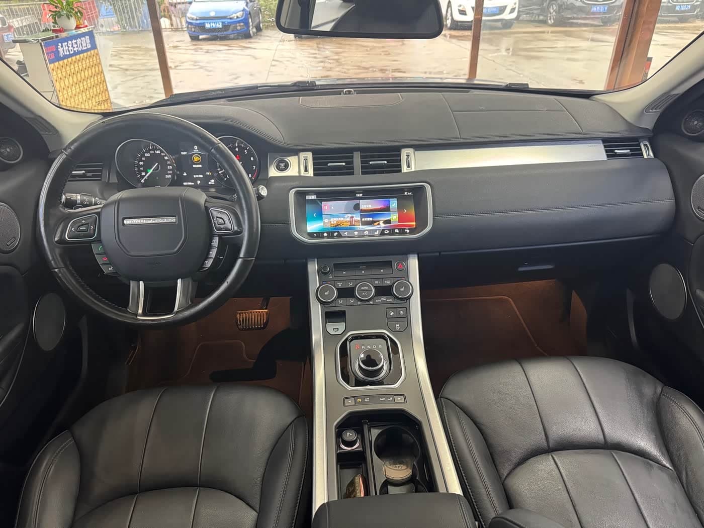 Land Rover Range Rover Evoque 2018 — Фото 7/15