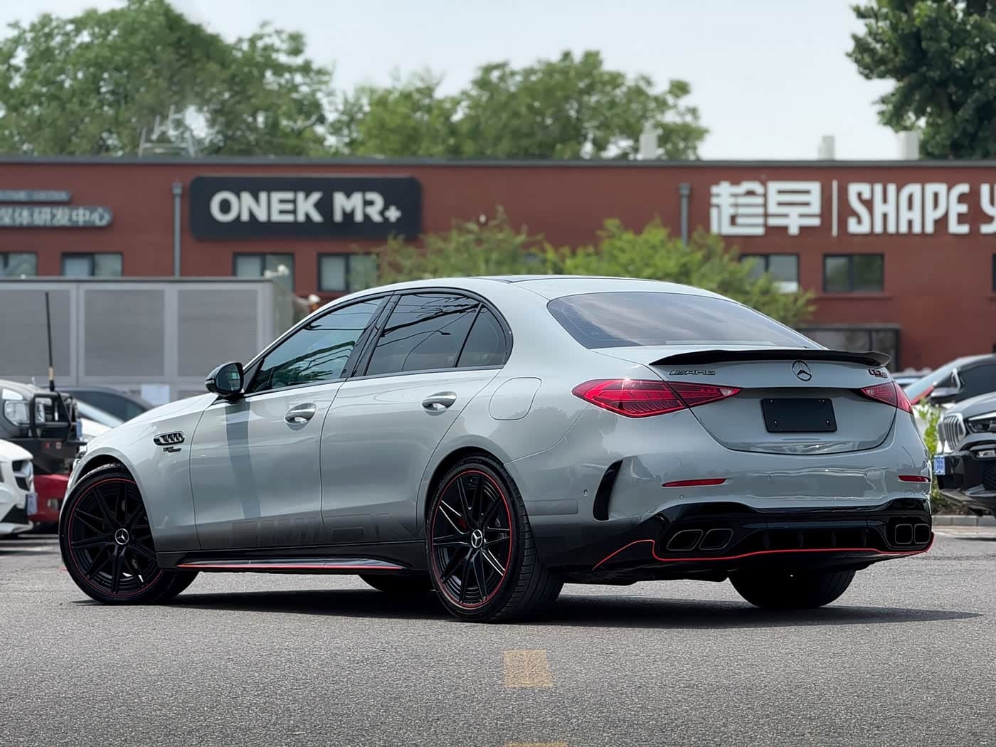 Mercedes-Benz C-Class AMG New Energy 2025 — Фото 4/15