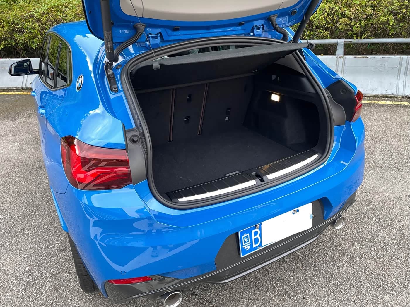 BMW X2 2021 — Фото 16/17