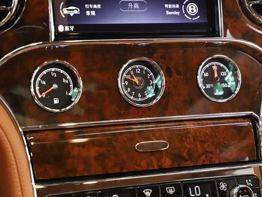 Bentley Mulsanne 2018 — Фото 15/20