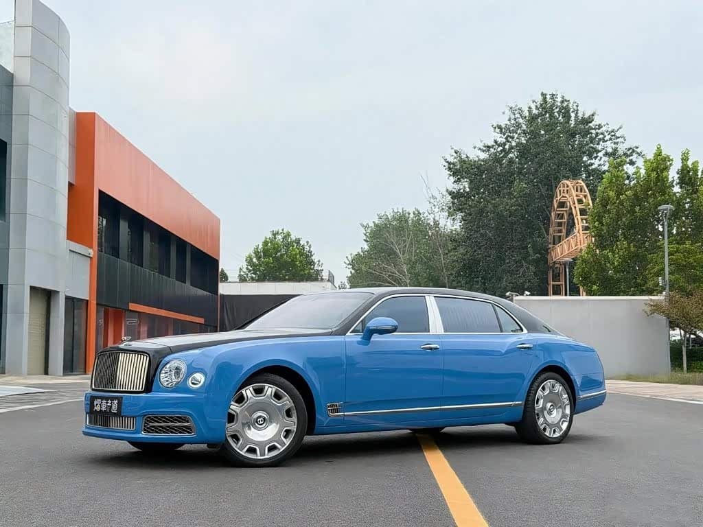 Bentley Mulsanne 2018 — Фото 1/20