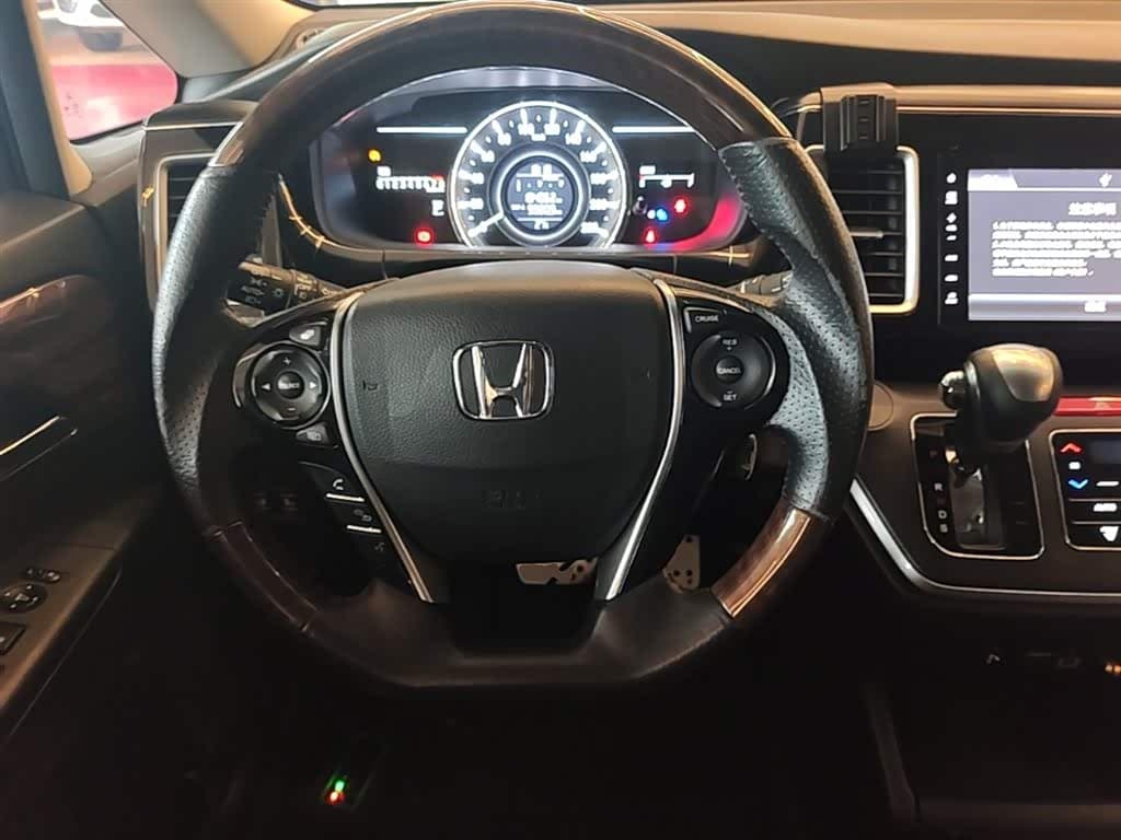 Honda Elysion 2017 — Фото 11/20