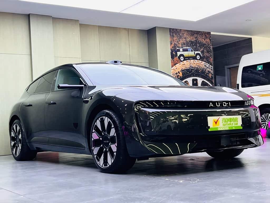 Audi E5 Sportback 2025 — Фото 3/17