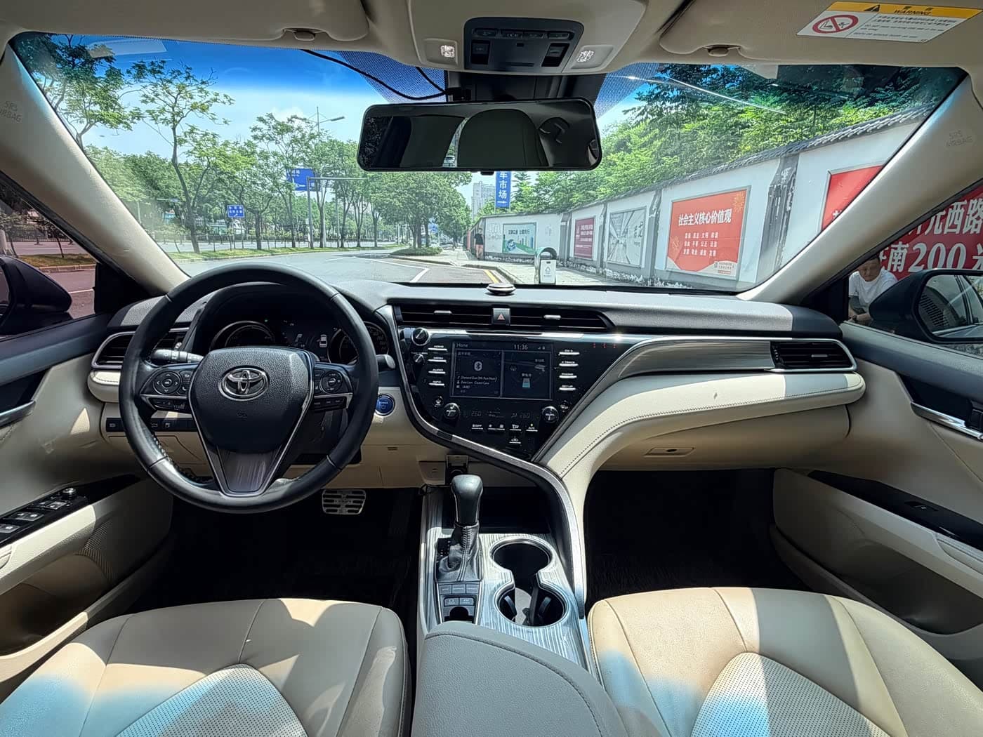 Toyota Camry 2018 — Фото 10/10
