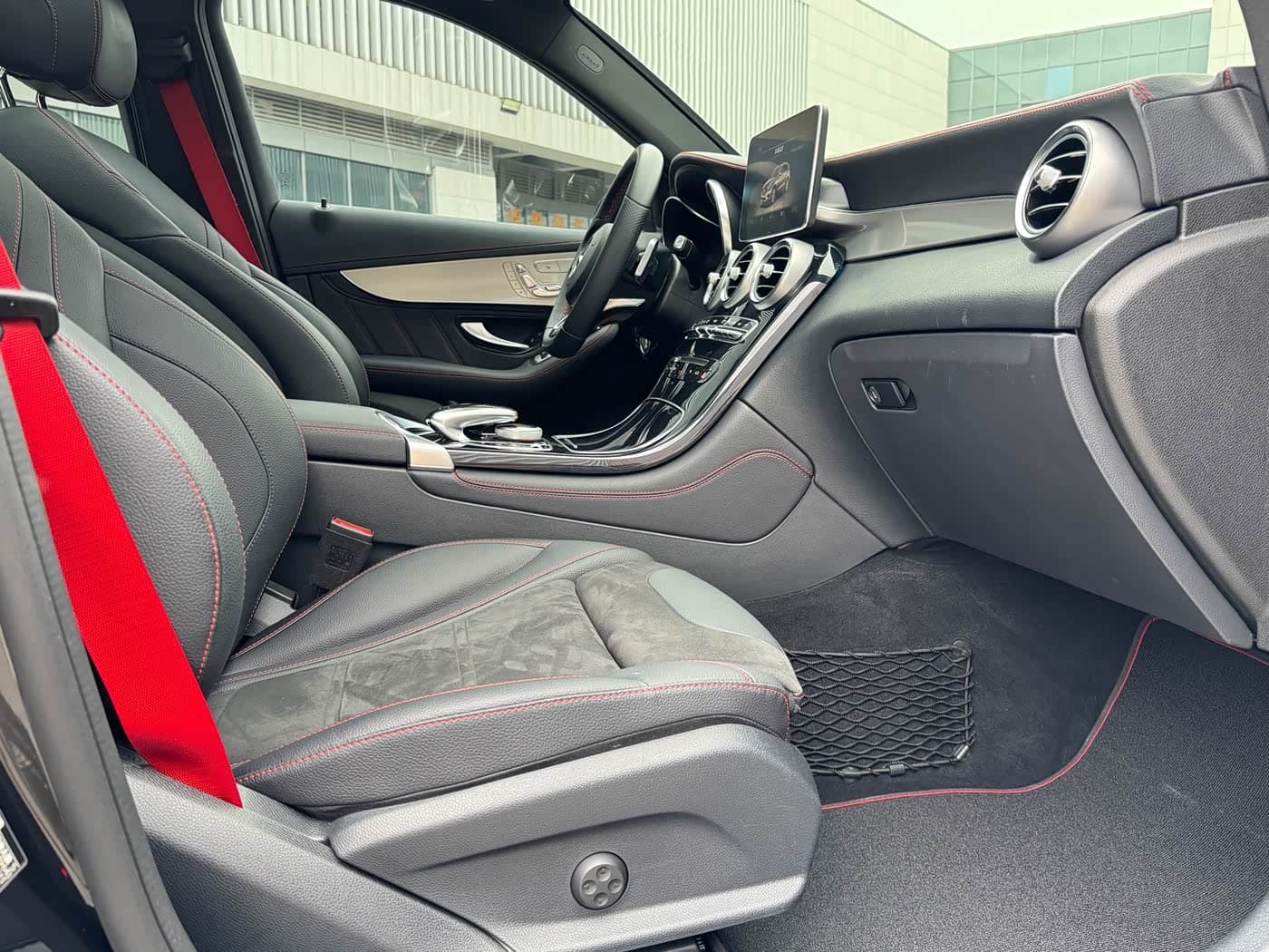 Mercedes-Benz GLC AMG 2019 — Фото 12/20