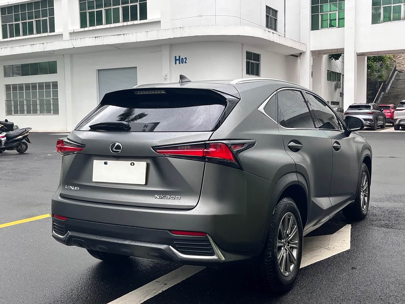 Lexus NX 2017 — Фото 9/17