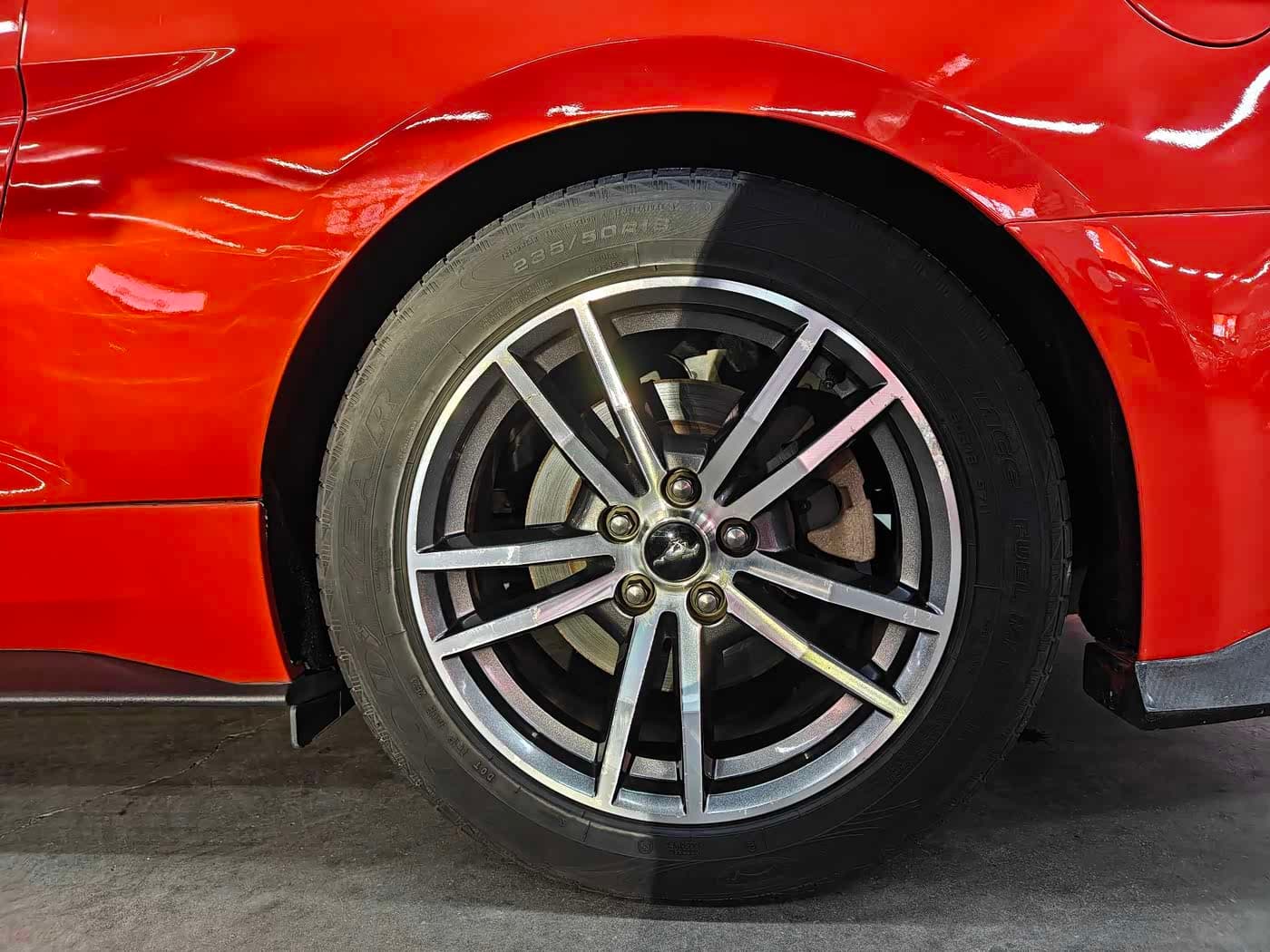 Ford Mustang 2016 — Фото 16/17