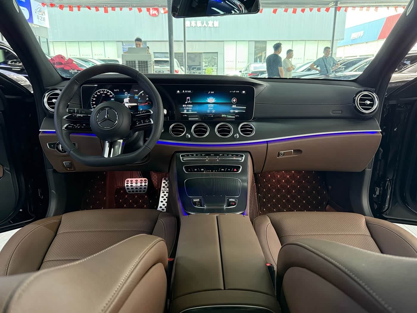 Mercedes-Benz E-Class 2023 — Фото 9/15