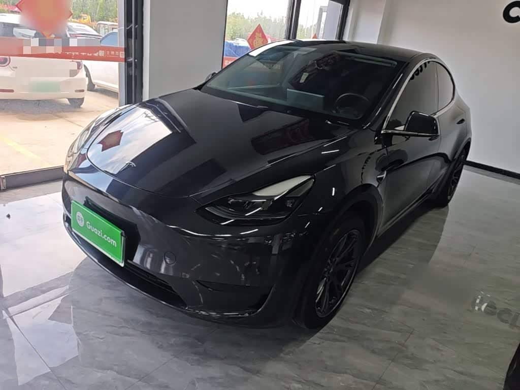 Tesla Model Y, 2024