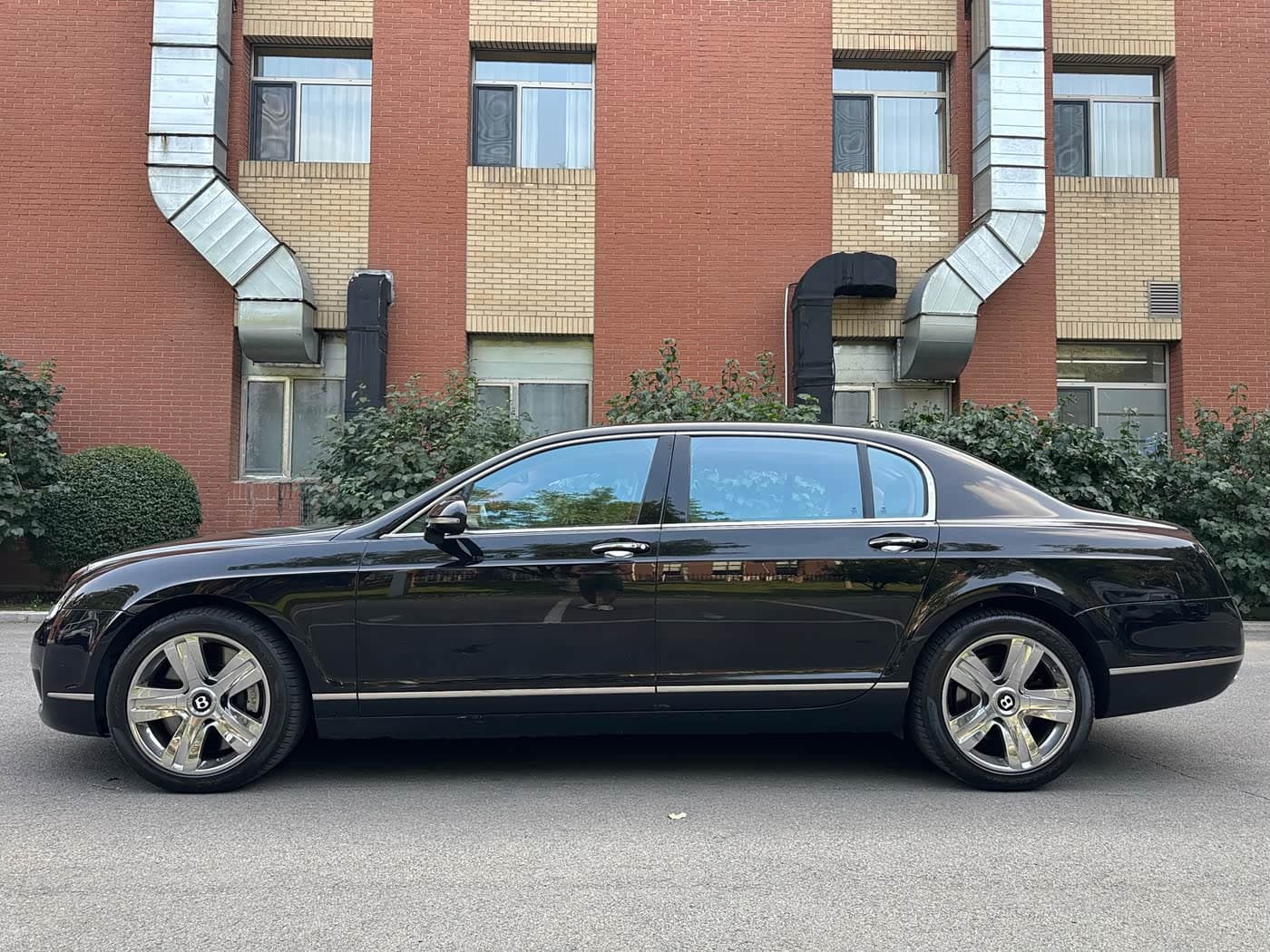 Bentley Flying Spur 2012 — Фото 8/20