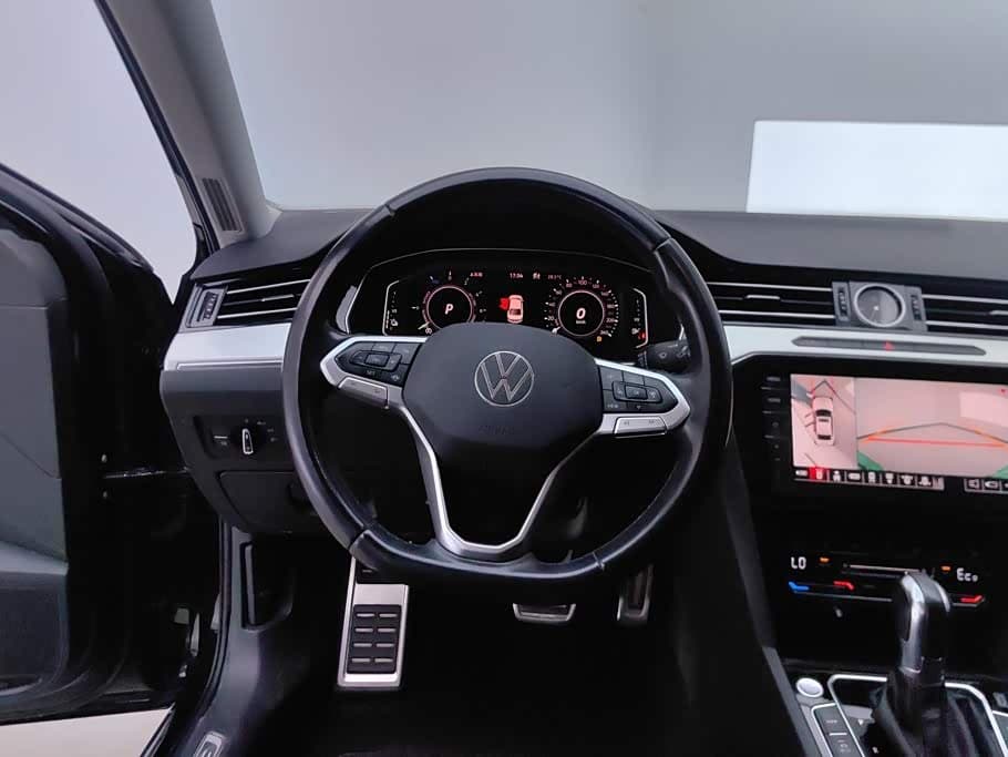 Volkswagen Magotan GTE Plug-in Hybrid 2022 — Фото 15/16