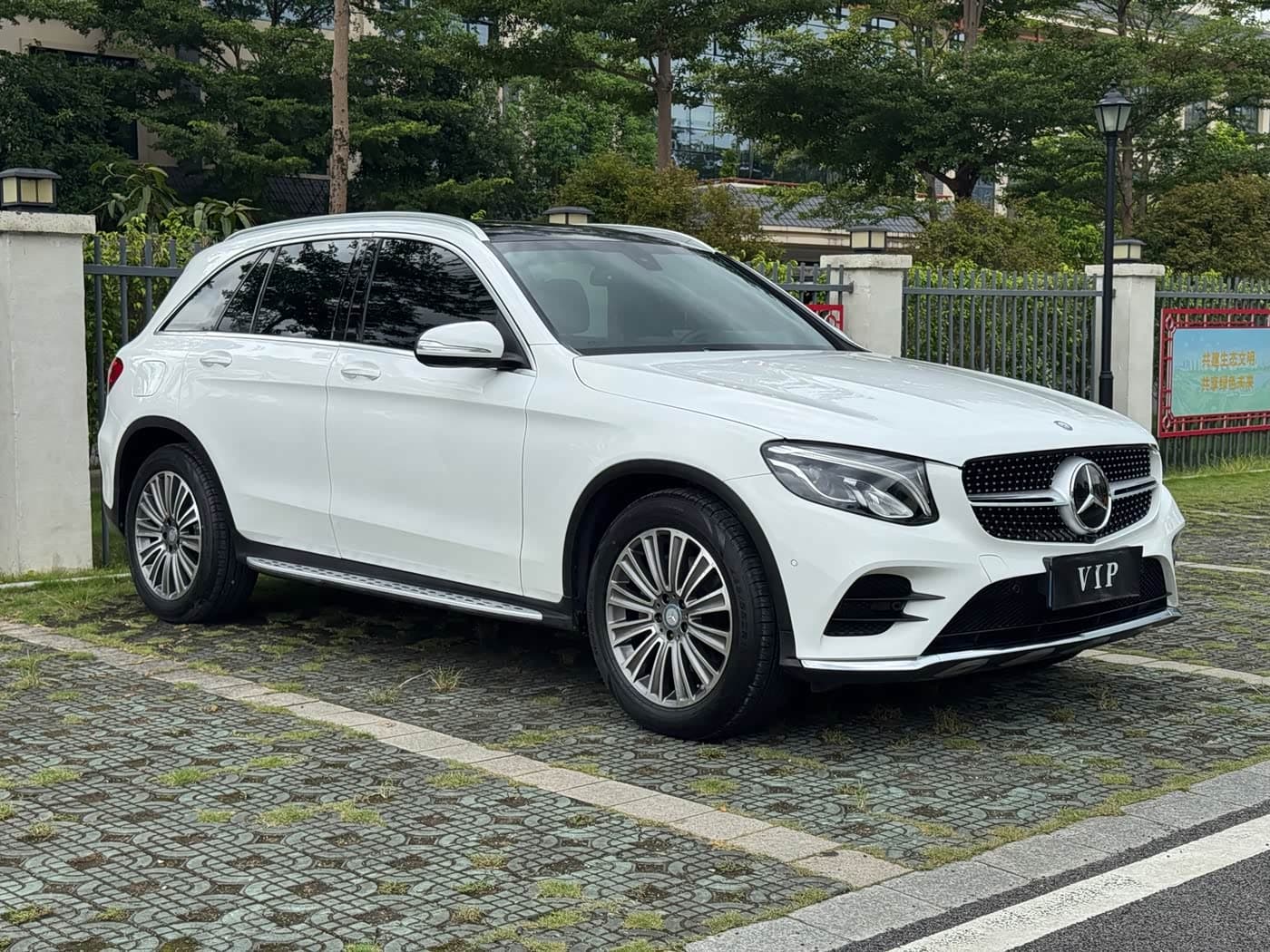 Mercedes-Benz GLC 2017 — Фото 3/20