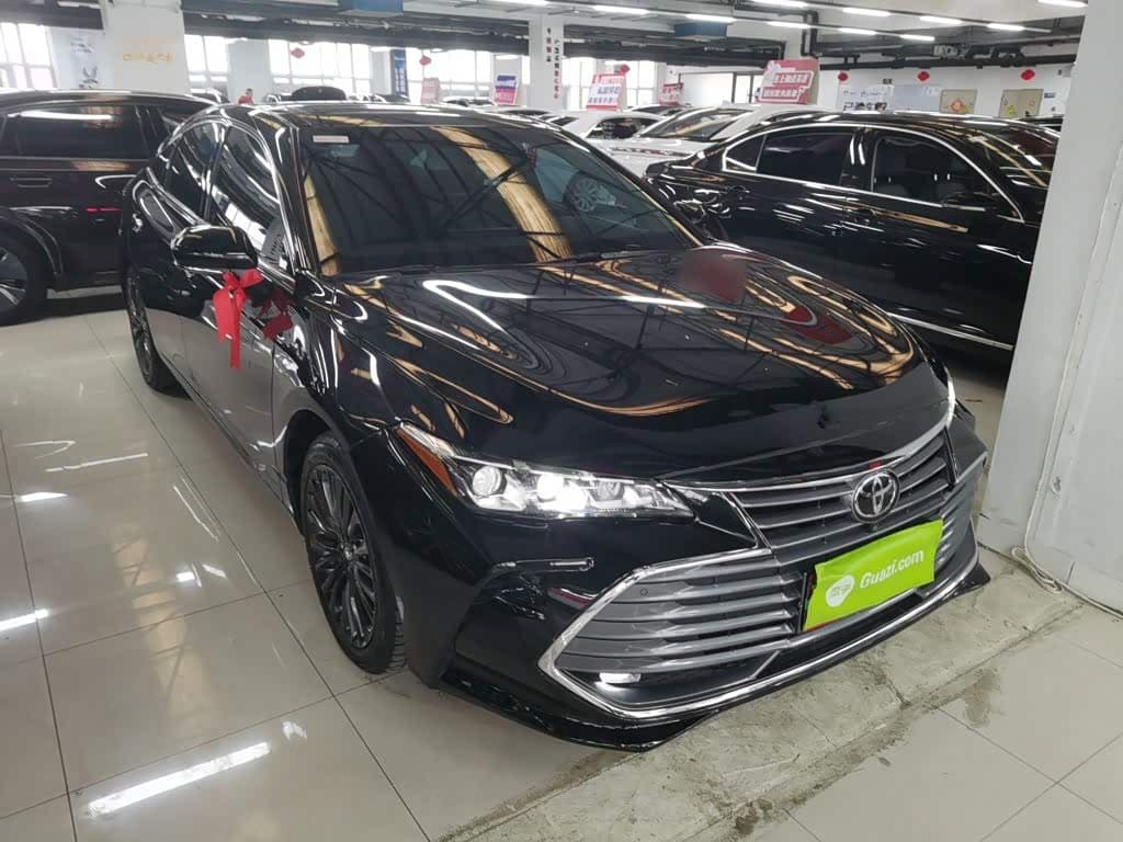 Toyota Avalon 2020 — Фото 4/20