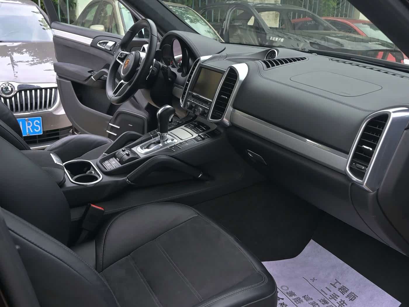 Porsche Cayenne 2016 — Фото 14/16
