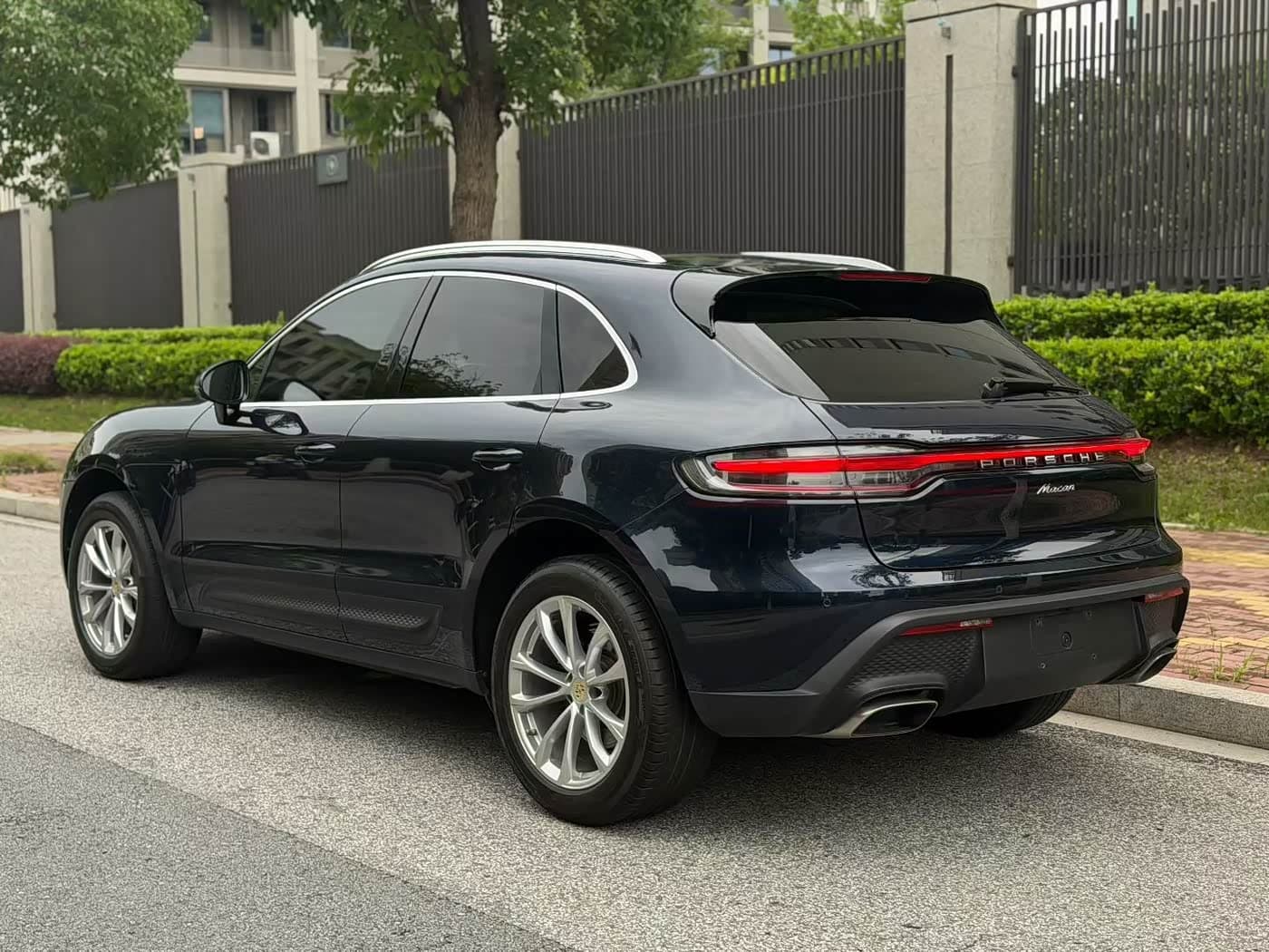Porsche Macan 2022 — Фото 10/10